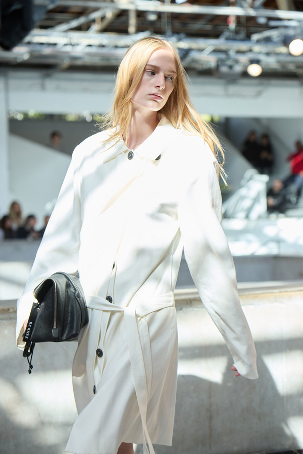 리이 RE RHEE  런웨이 중에서.