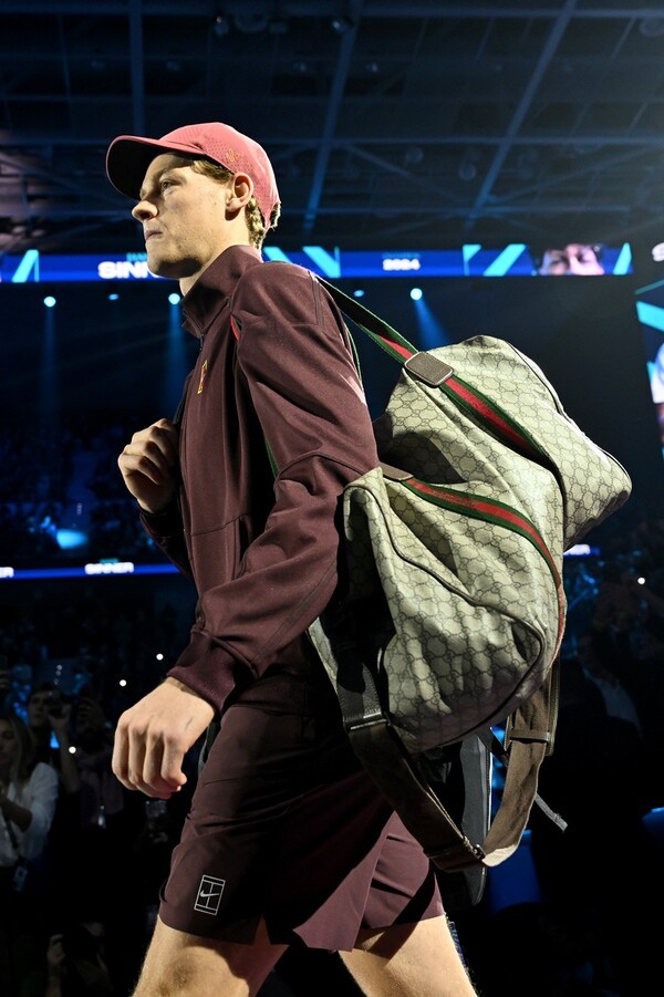  구찌, 니토 ATP 파이널스(Nitto ATP Finals) 2025 경기에서 야닉 시너가 착용한 구찌 룩 공개 (사진 제공: 게티 이미지)